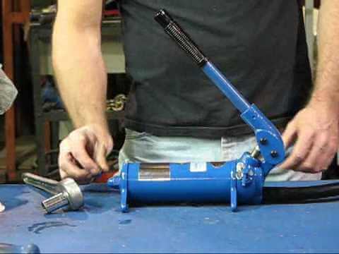 Porter-Ferguson Service Video 1, Pump Oil Level Inspection