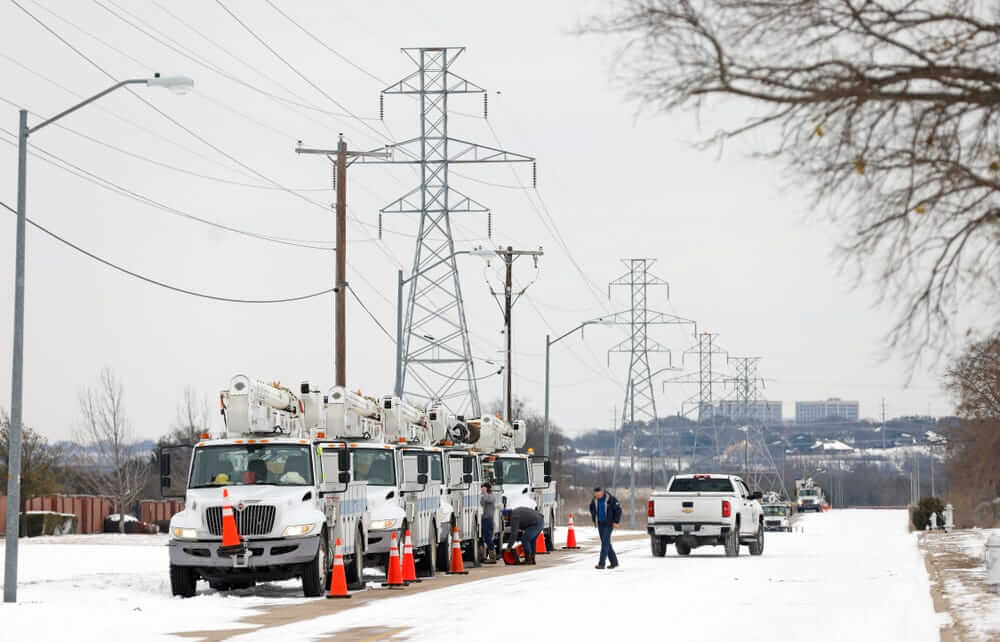 What Caused the Texas Power Outages? Lowell Corporation Blog - Tools for Utility Linemen, Transmission Linemen, Distribution Linemen